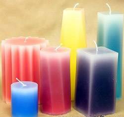 Как изготовить свечи своими руками со светлыми краями?